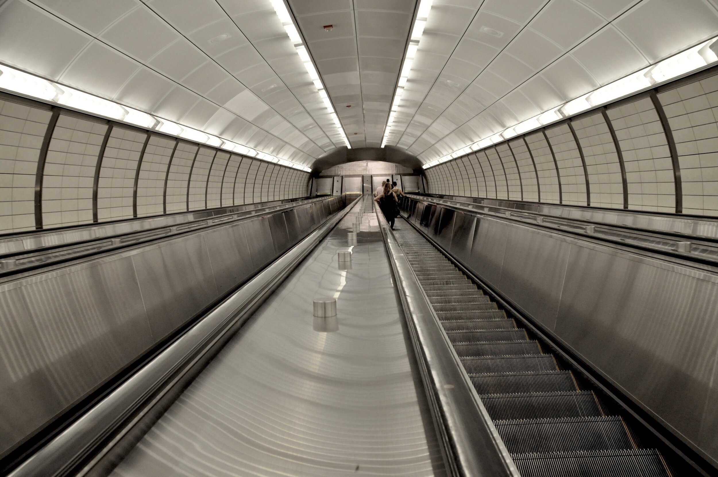 Escalator Tube - Manhattan, New York (2016)