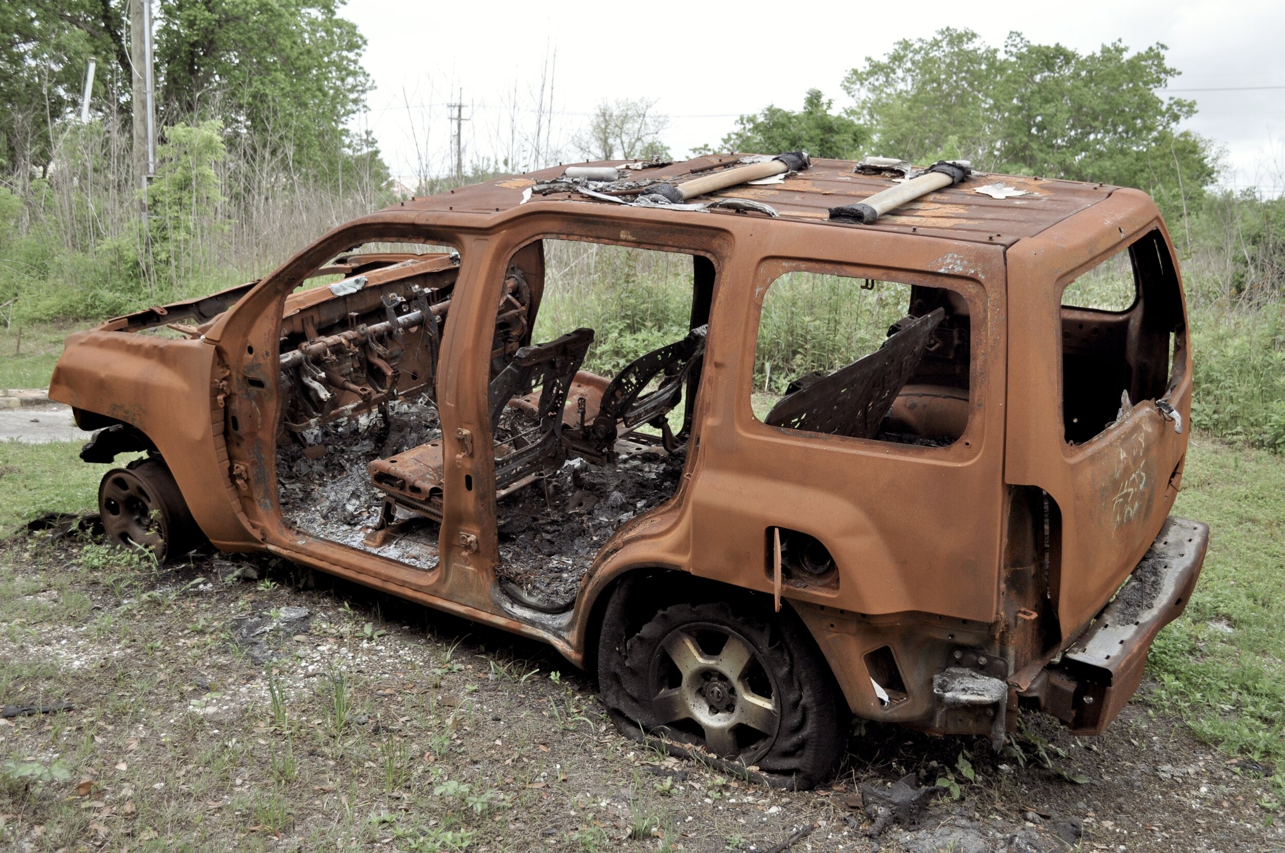 Burned Out SUV T.JPG