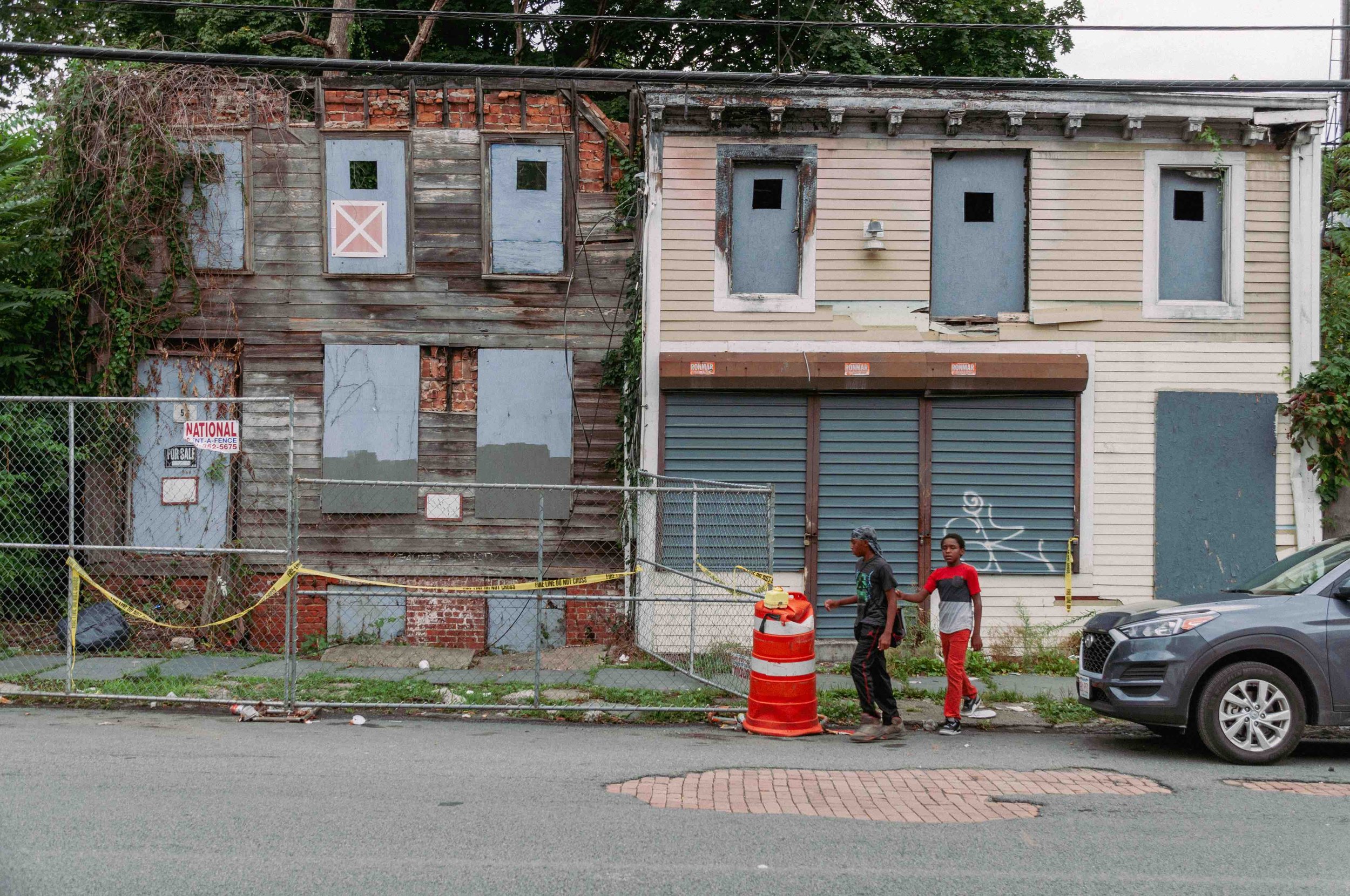 2019 Walking On William Street - Newburgh NY L.jpg