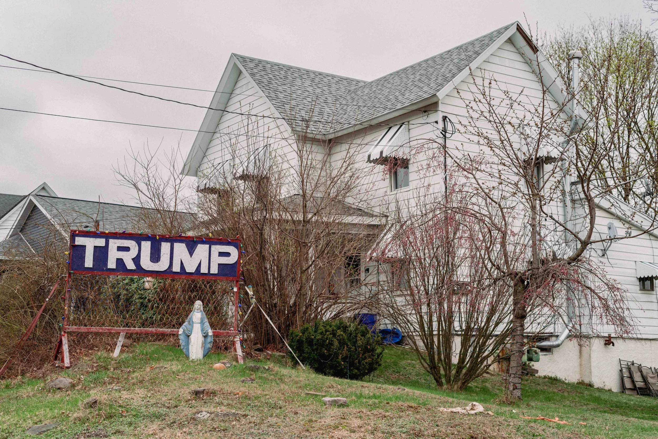 2025 Trump Virgin Mary 2 - Throop PA L.jpg