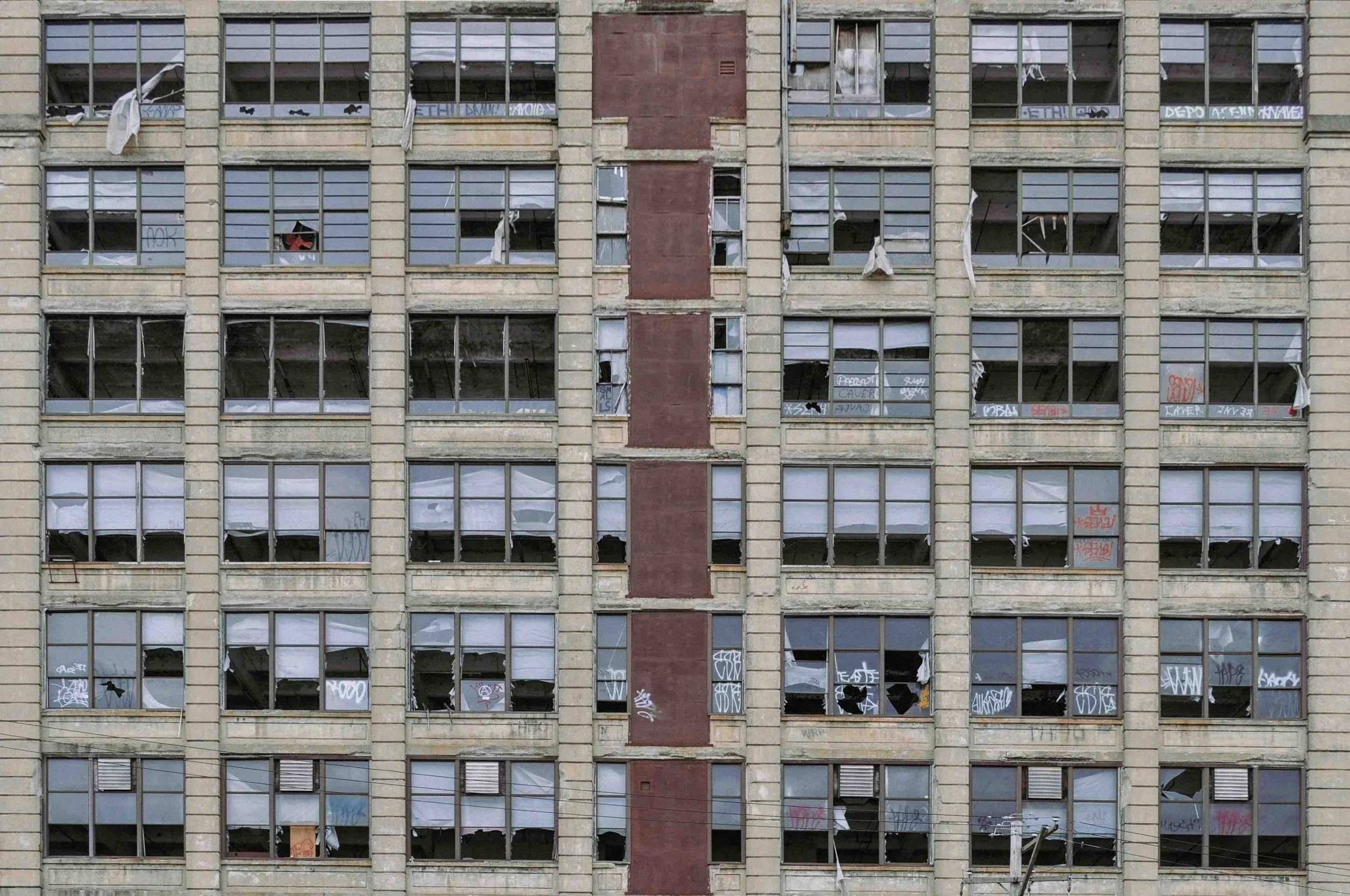 2010 Blight On 12th And Carlton - Philadelphia PA L Cropped.jpg