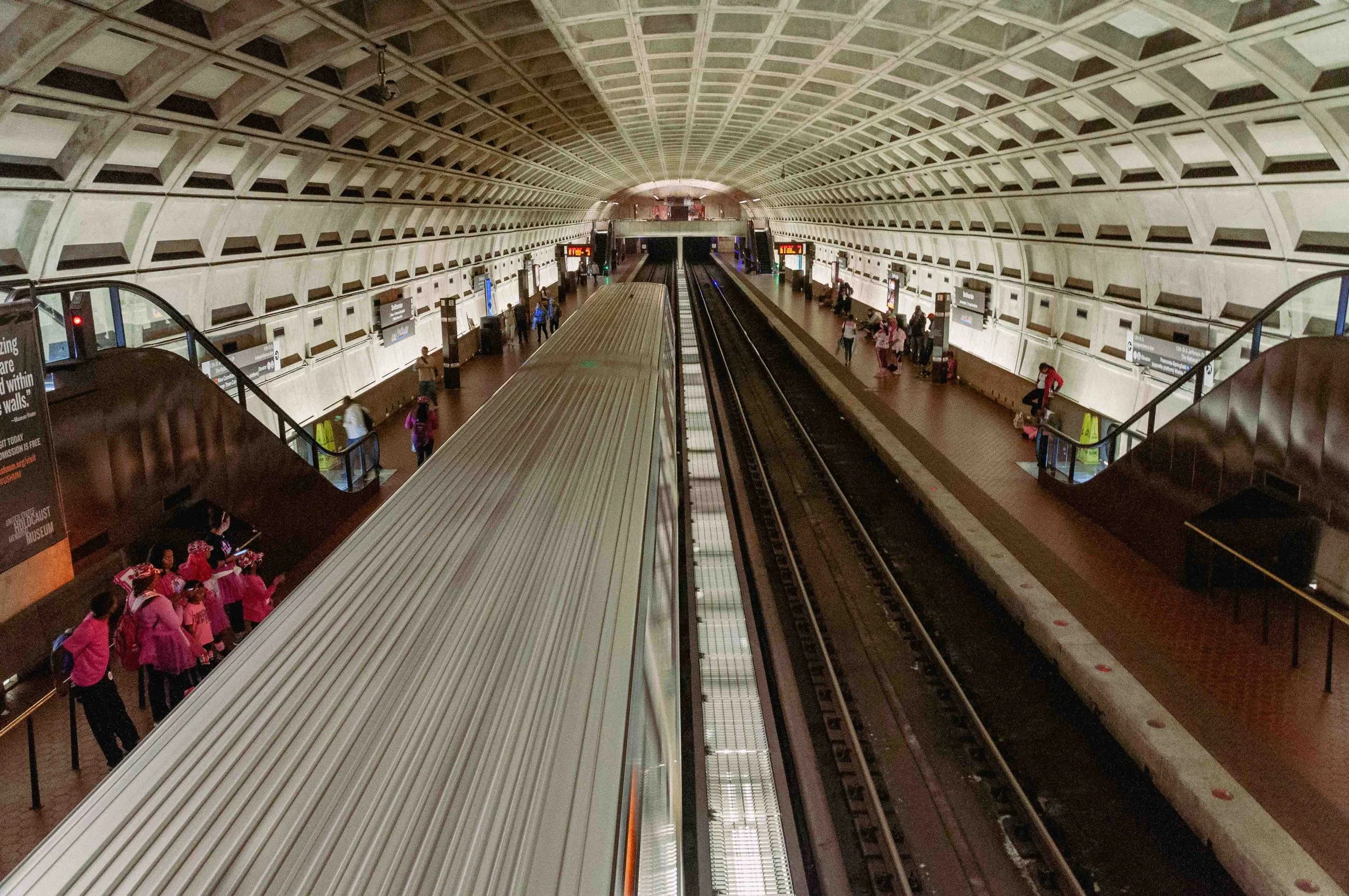 2016 Metro Leaving Station - Washington DC L.jpg