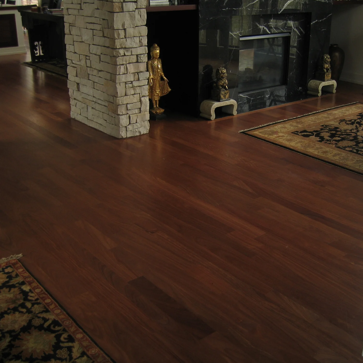 Santos Mahogany