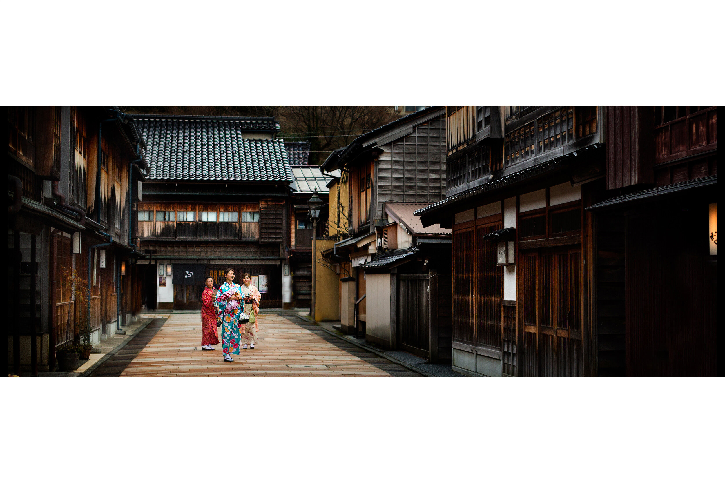Strolling Higashi Chaya