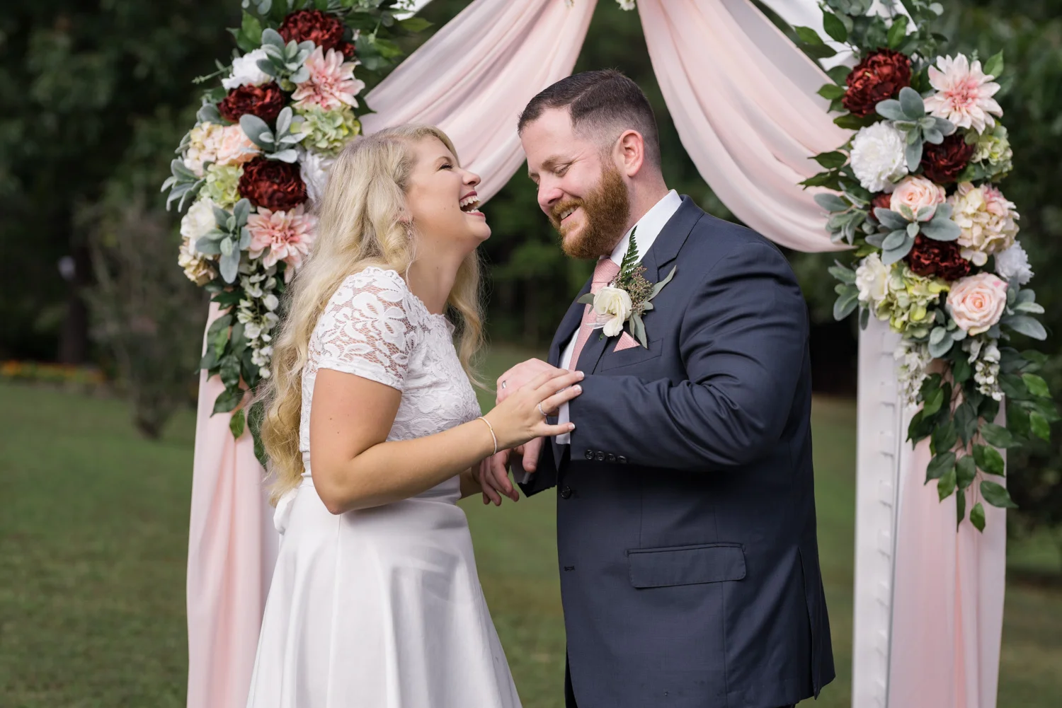 VirginiaBrideGroomLaughing.jpg