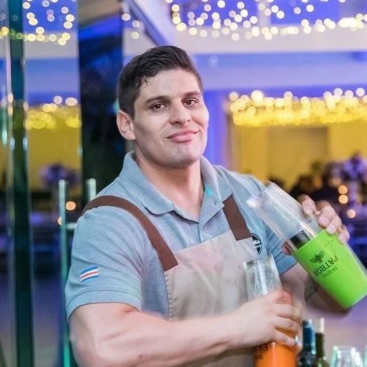 Masterclass: La mixología como herramienta comercial. Aprenda a hacer cocteles que vendan experiencias.&nbsp;