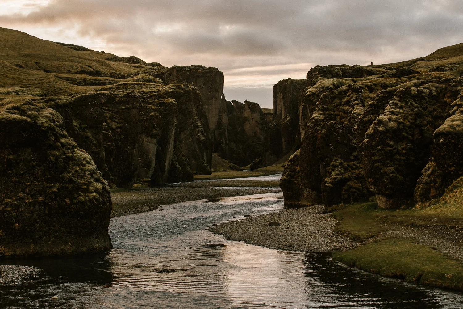 iceland elopement photographer-96.jpg