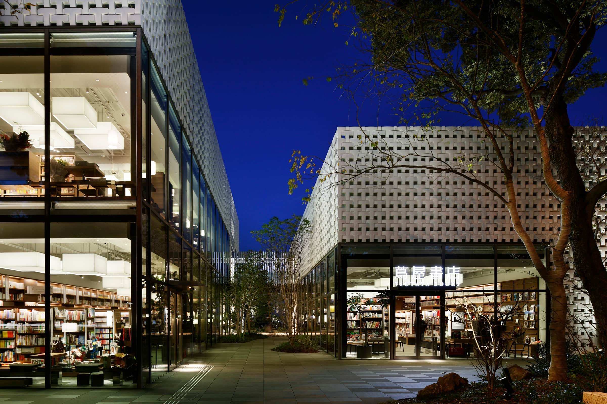 Tsutaya Daikanyama T-Site Bookstore -02.jpg