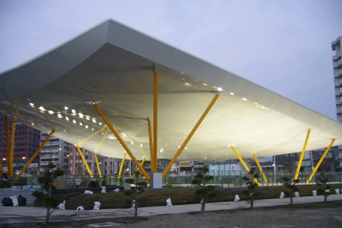 Kaohiung R9 Metro Station Taiwan - 07.jpg