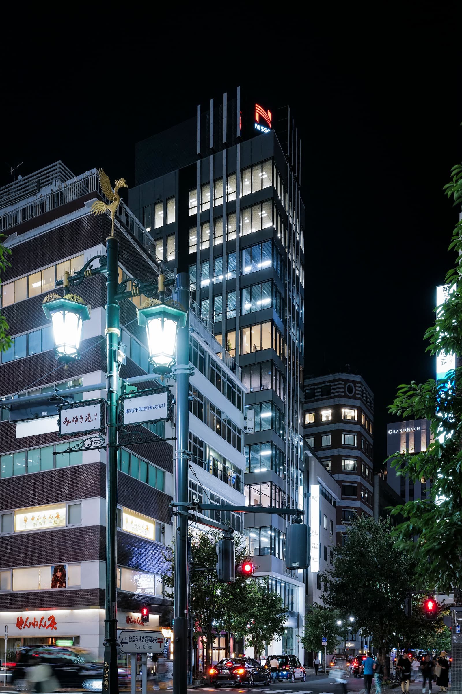 Ginza 5 12 Storey Office Commercial Building Tokyyo Seismic Control 03.jpg