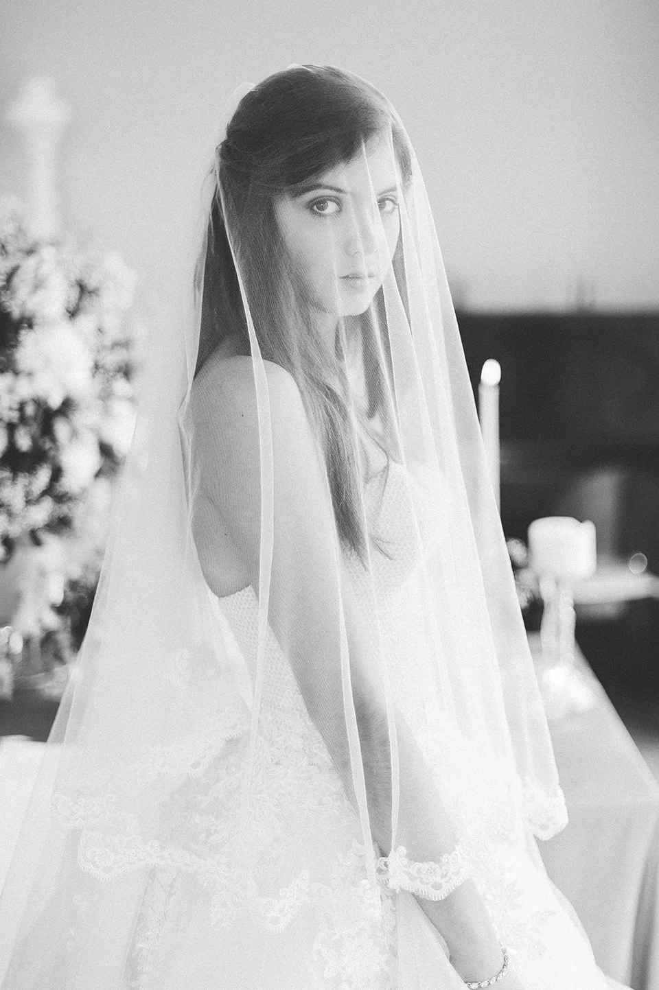 RyanParker_FineArtPhotographer_BonaDeaEstate_GlamorousGowns_FB_DSC_2751.jpg
