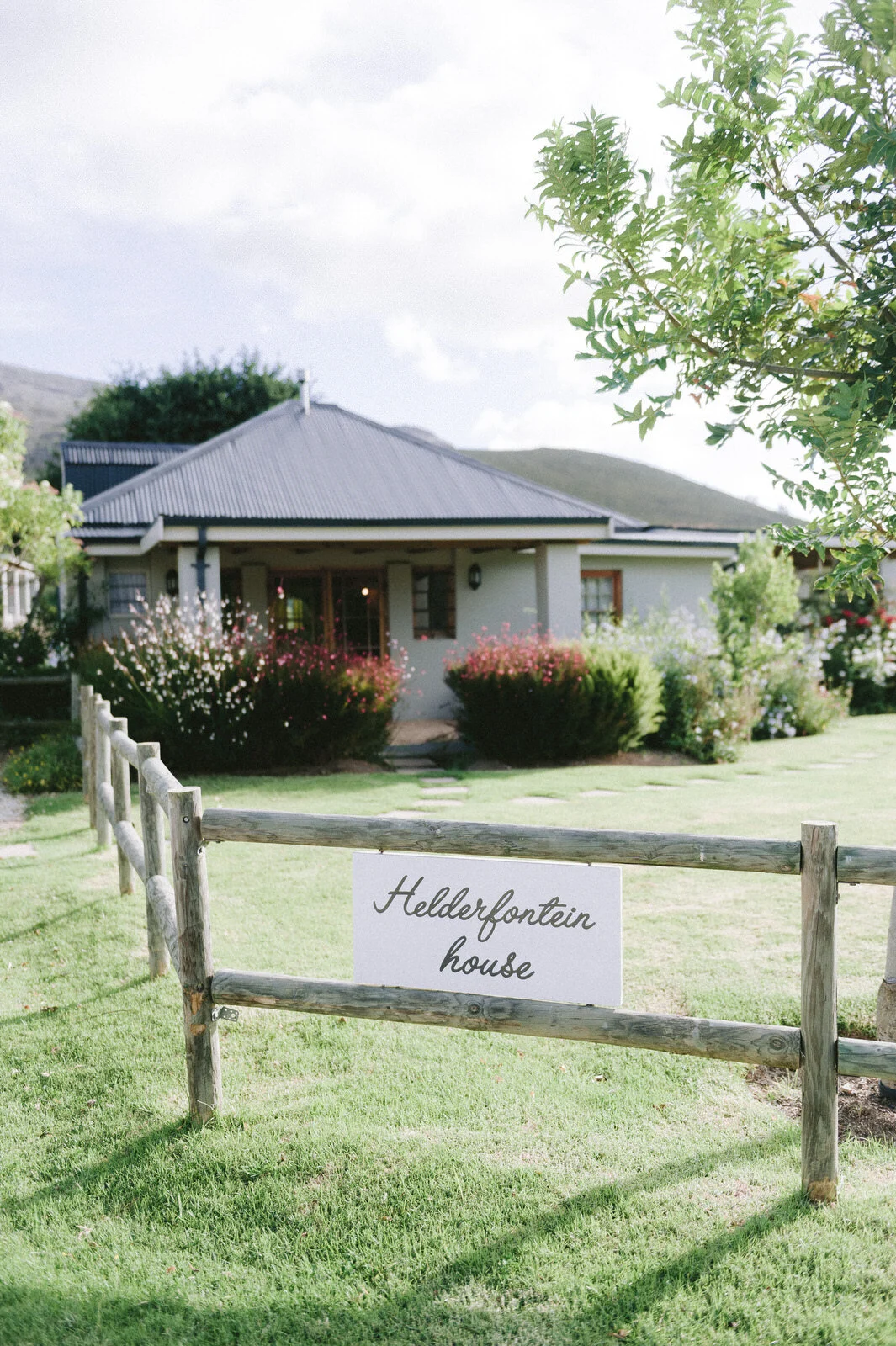 RyanParkerPhoto_Wedding_Hermanus_CloudsEnd_S&T_DSC_2737.jpg