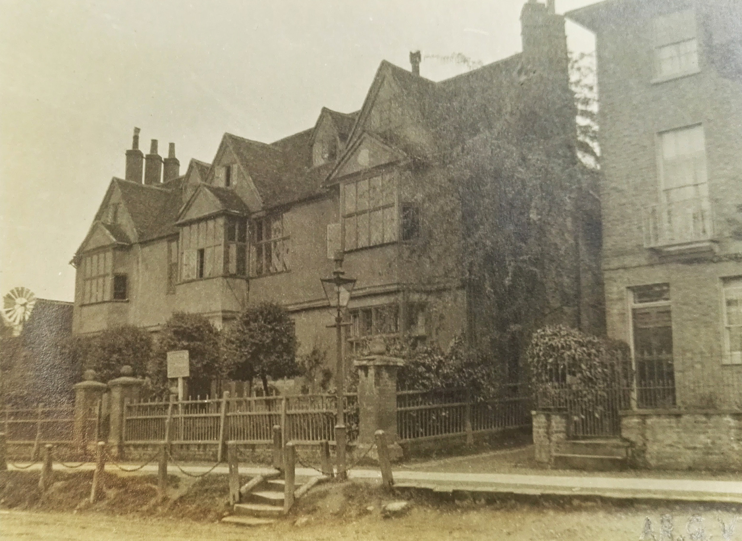 CHURCHILL_HOUSE_Benchmark_House_Histories_2017IMG_20171109_112504_am.jpg