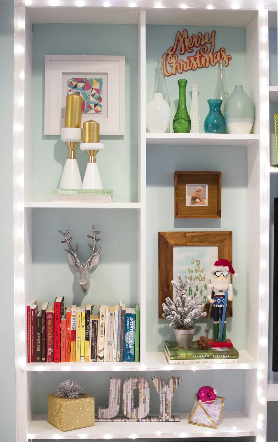 small-space-christmas-decor-3.jpg