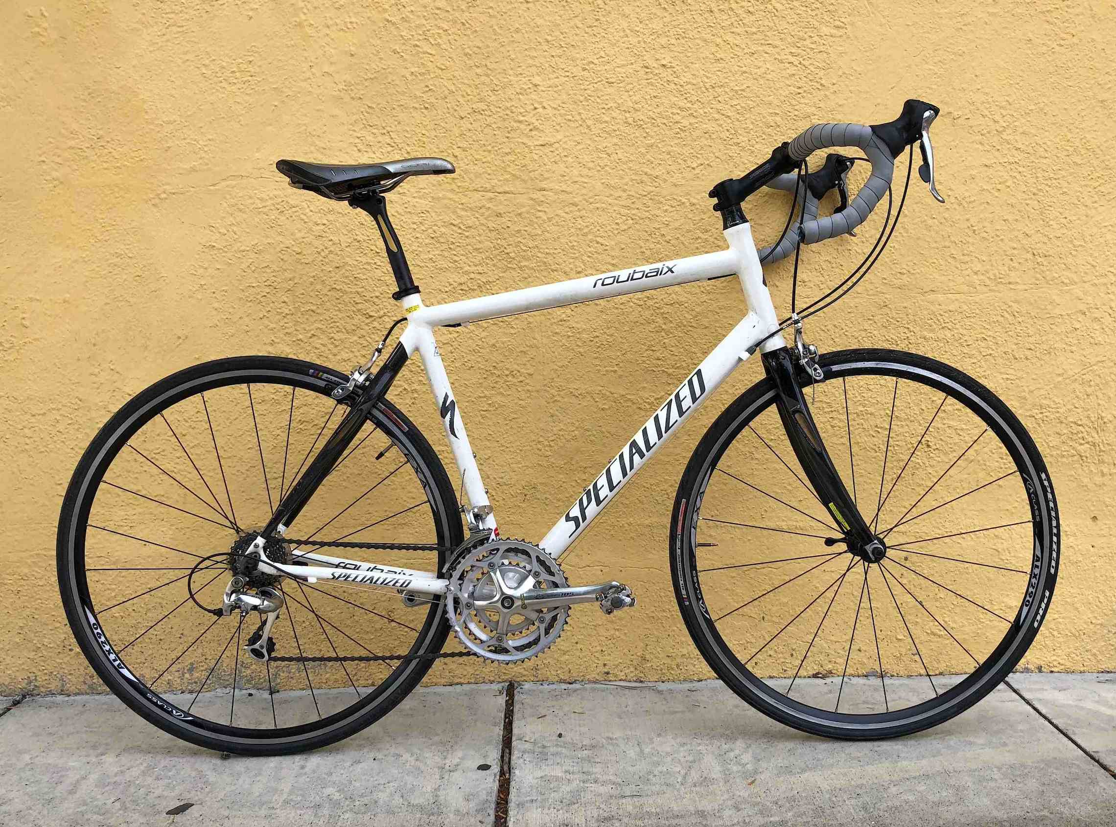 [SOLD] Specialized Roubaix