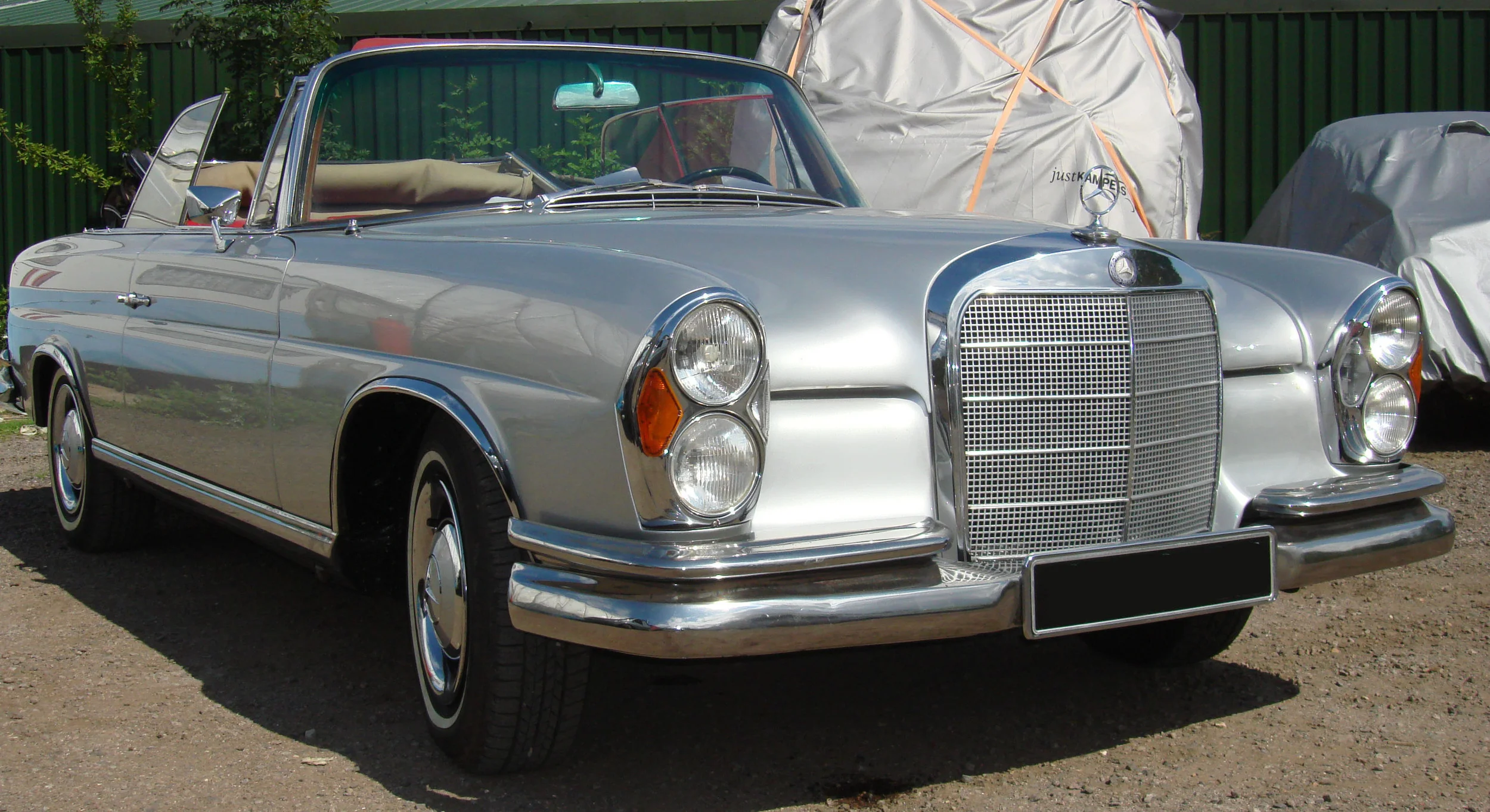Mercedes W111 — Nick Matthews restoration services