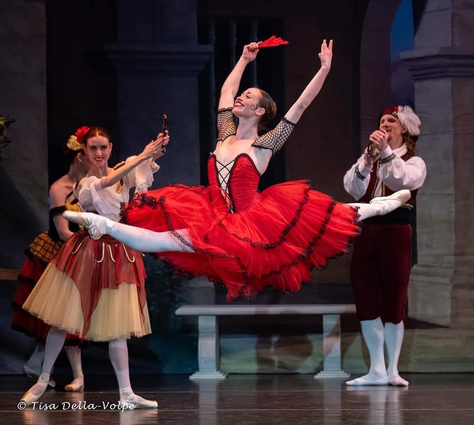 Angela Zielen in DON QUIXOTE (5).jpg