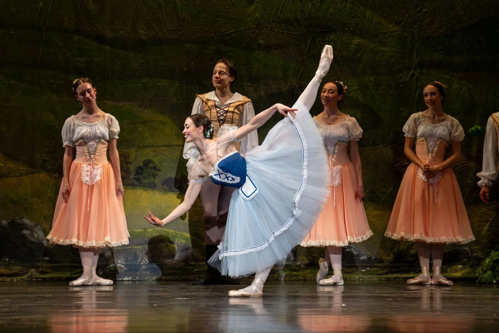 GiselleFRIsemidressAngela+Z+2.jpg