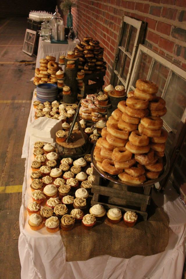 I'm just here for the food...(if you can name that movie, then you deserve a cupcake! For those of you who didn't know the movie, go watch Ever After!)