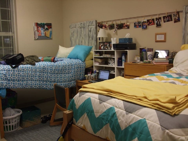  My fellow Choctawker Mary's Freshman Dorm Room (huh! It is coordinated.)