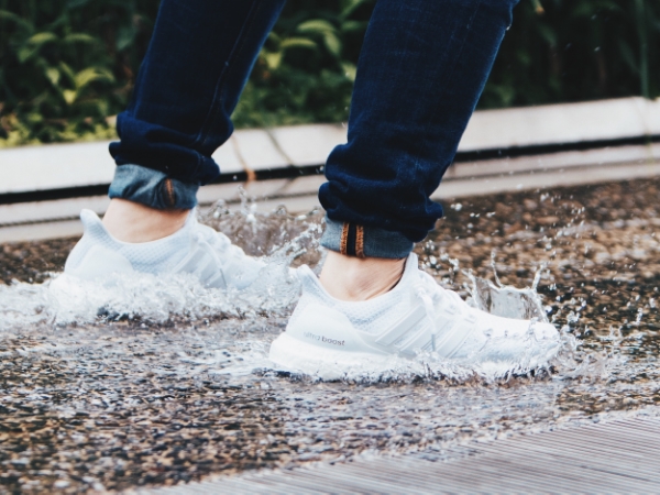  Seriously, protect your feet!