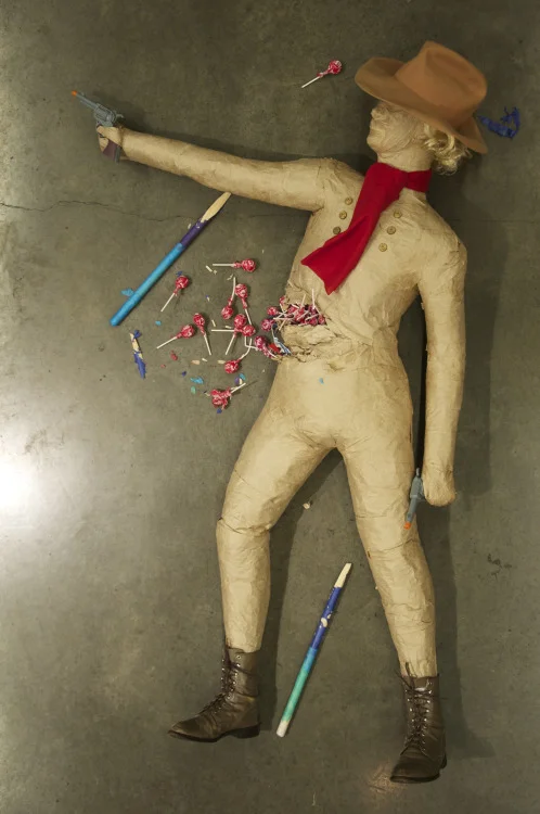 ON THIS DAY: June 25 in 1876, the Cheyenne, Lakota, and Arapaho defeated Custer’s 7th Cavalry Regiment of the United States Army at the Battle of the Little Bighorn. In the image: Custer’s Last Stand, 2014 Sculpture by: Demian DinéYazhi’ ____________________________________. (Source: heterogeneoushomosexual )