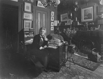 Mrs. Jeanette Thurber in her office, 1905. Photo courtesy of Museum of the City of New York, The Byron Collection.