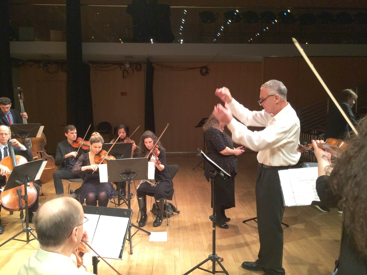 Rehearsal of Moshe’s Knoll’s “Psalm 133” for soprano, violin, and string orchestra. Photo credit: Laura Goldberg.
