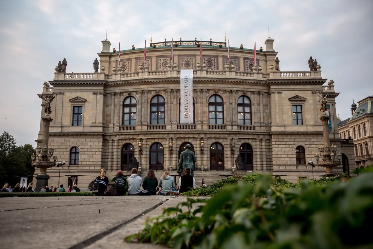 Rudolfinum by Martin Divíšek