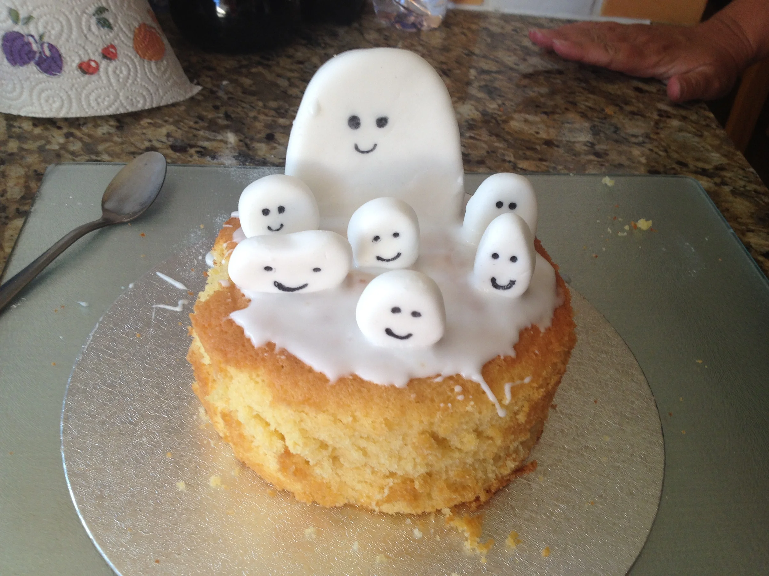 An ISHI cake made by Olivia and Annabel in the UK for an ISHI party! AMAzing!