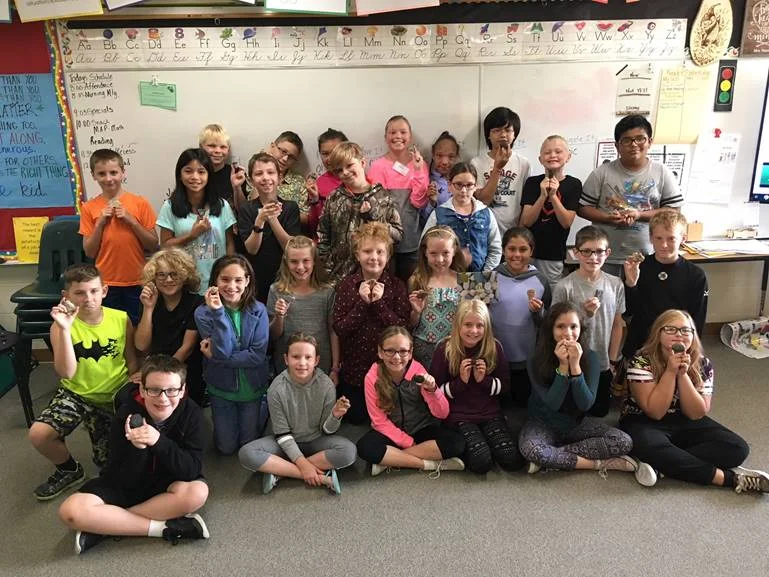 5th grade class with their own Ishis from Clover Ridge Elementary in Chaska, MN!