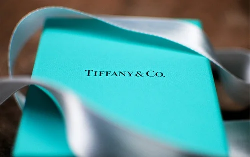 There's something very special about a gift from Tiffany's .