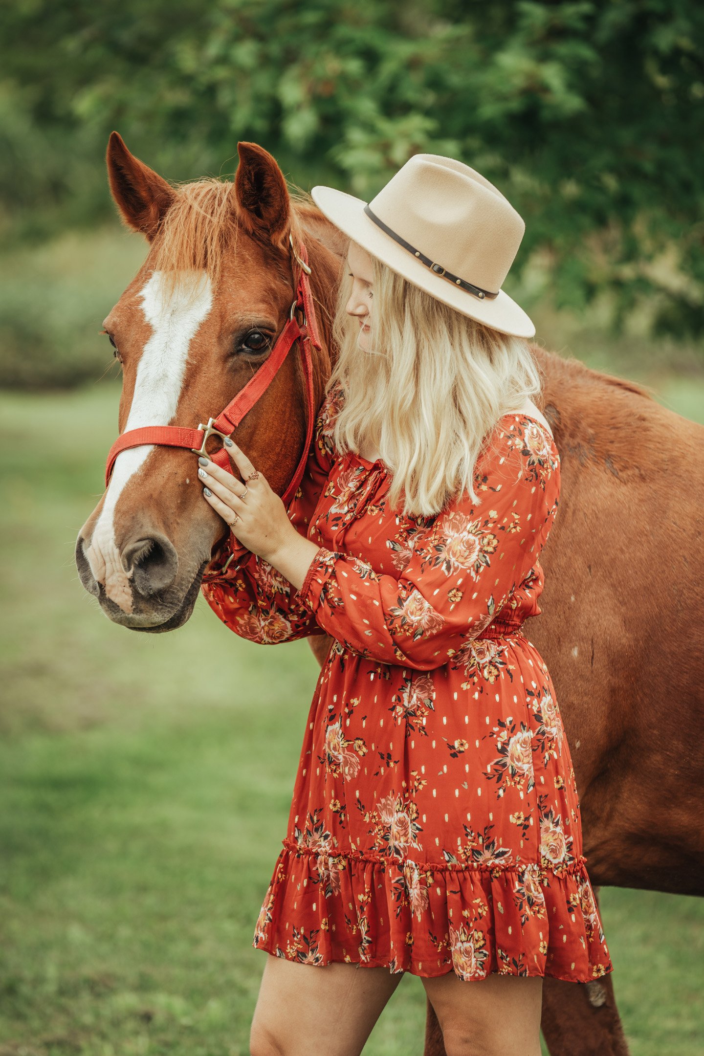 Girl with horse senior portrait