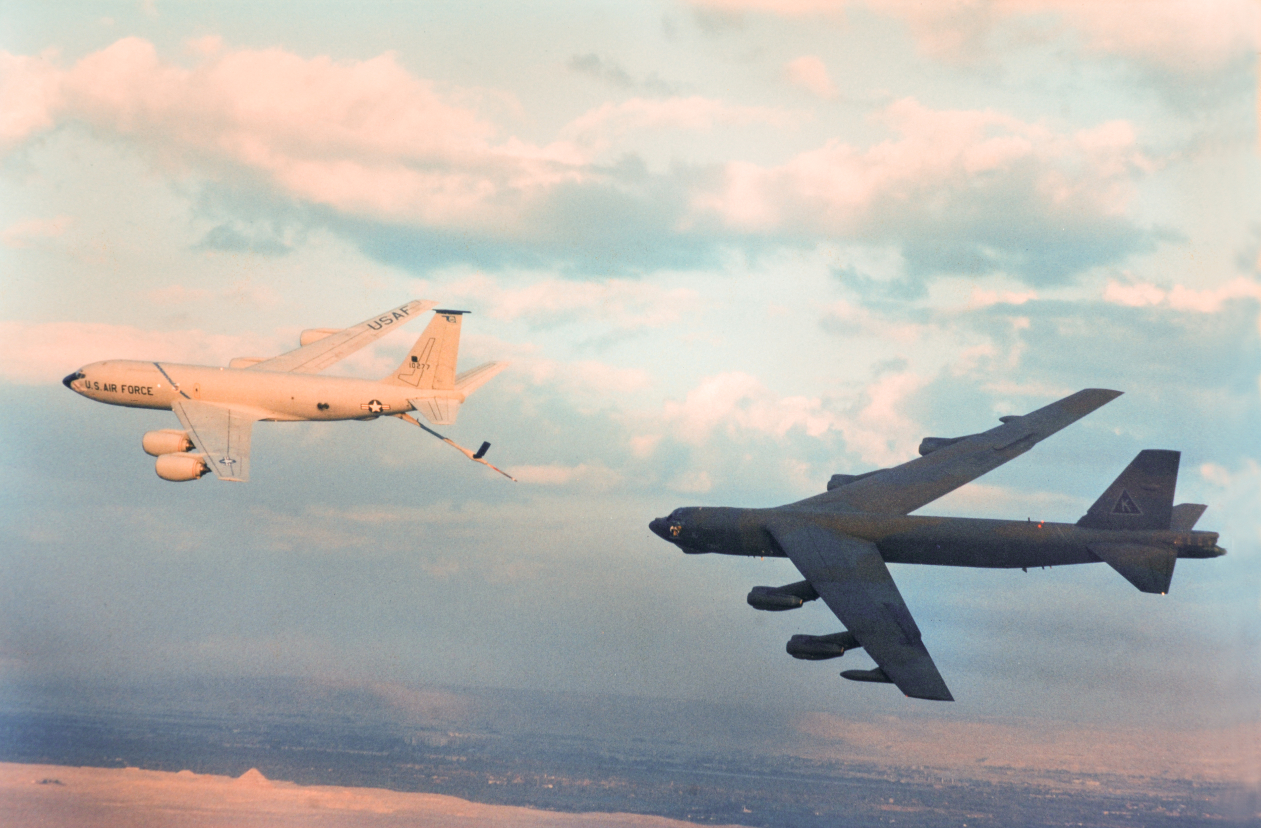 B52Refuel.jpg