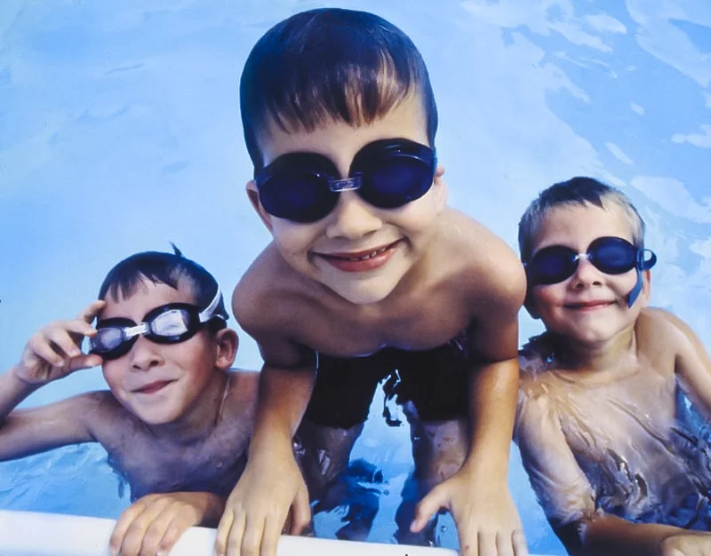 fameKidsinpool.jpg