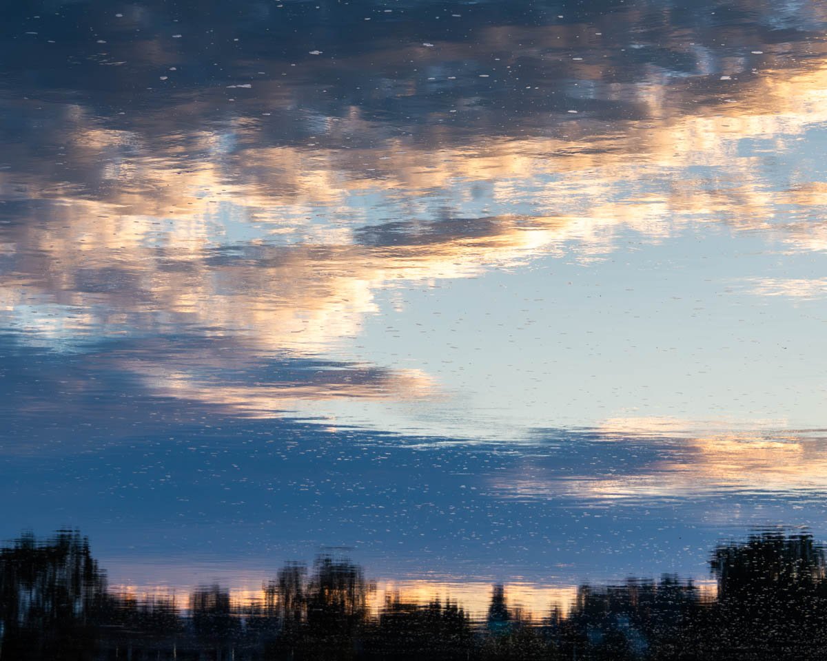 Time drifting with the current