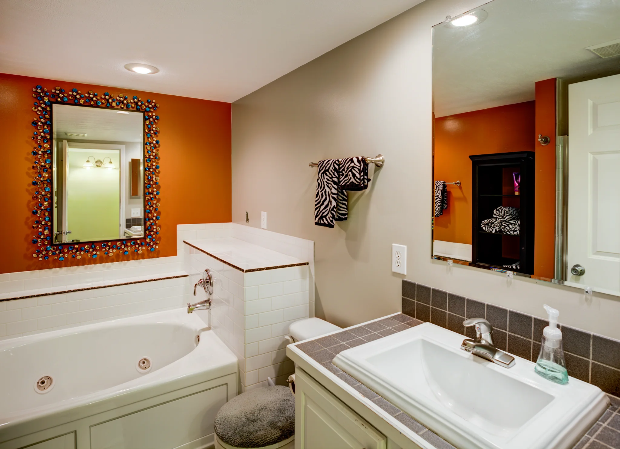 Web 1977 Queens Meadow-32.jpg