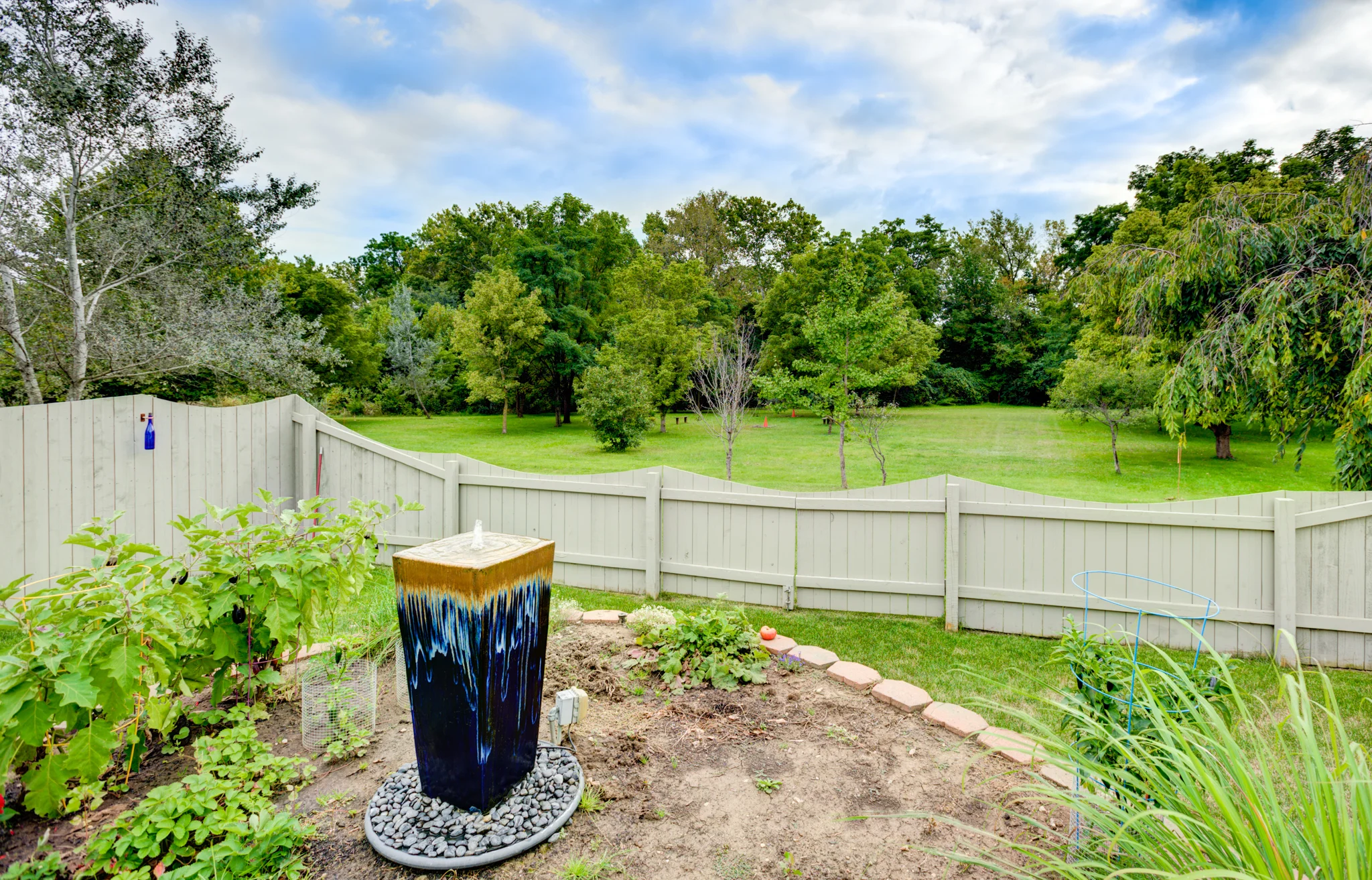Web 1977 Queens Meadow-45.jpg