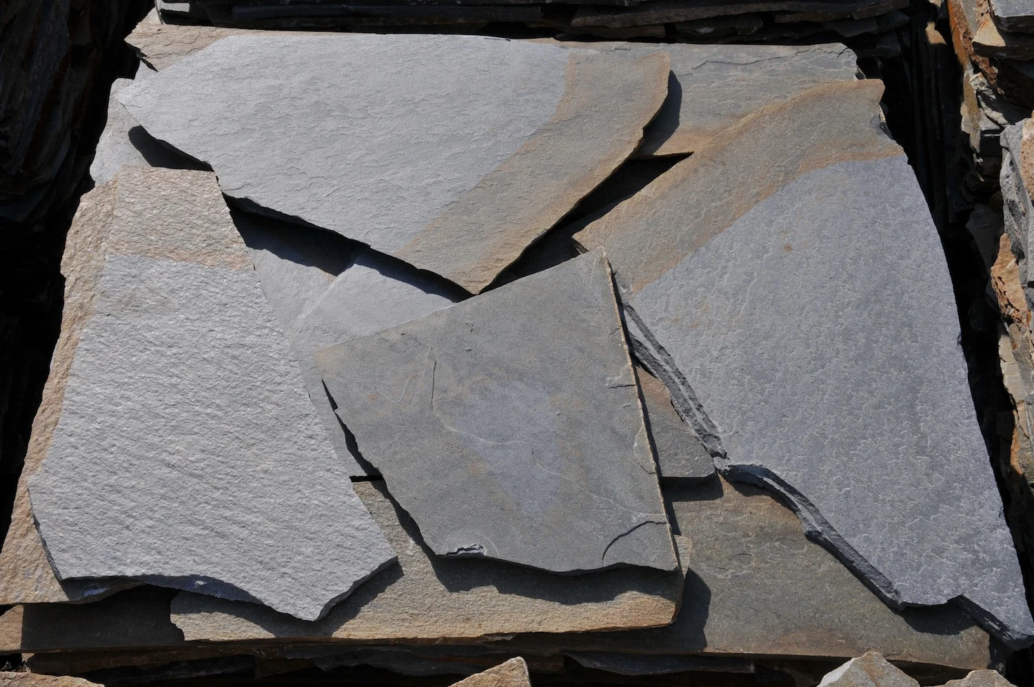 ROCK SOLID BLUE FLAGSTONES.JPG