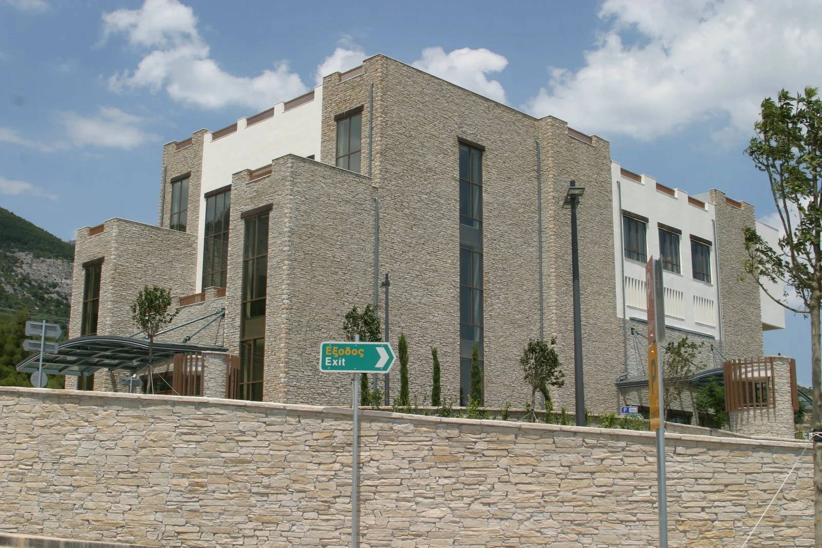 ISOLA CHAMPAGNE 10.JPG