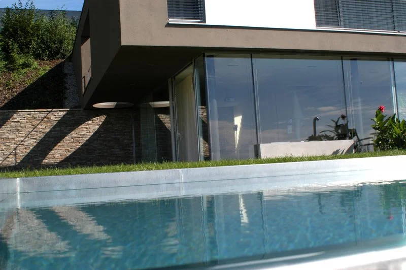 ISOLA GRAY5.jpg