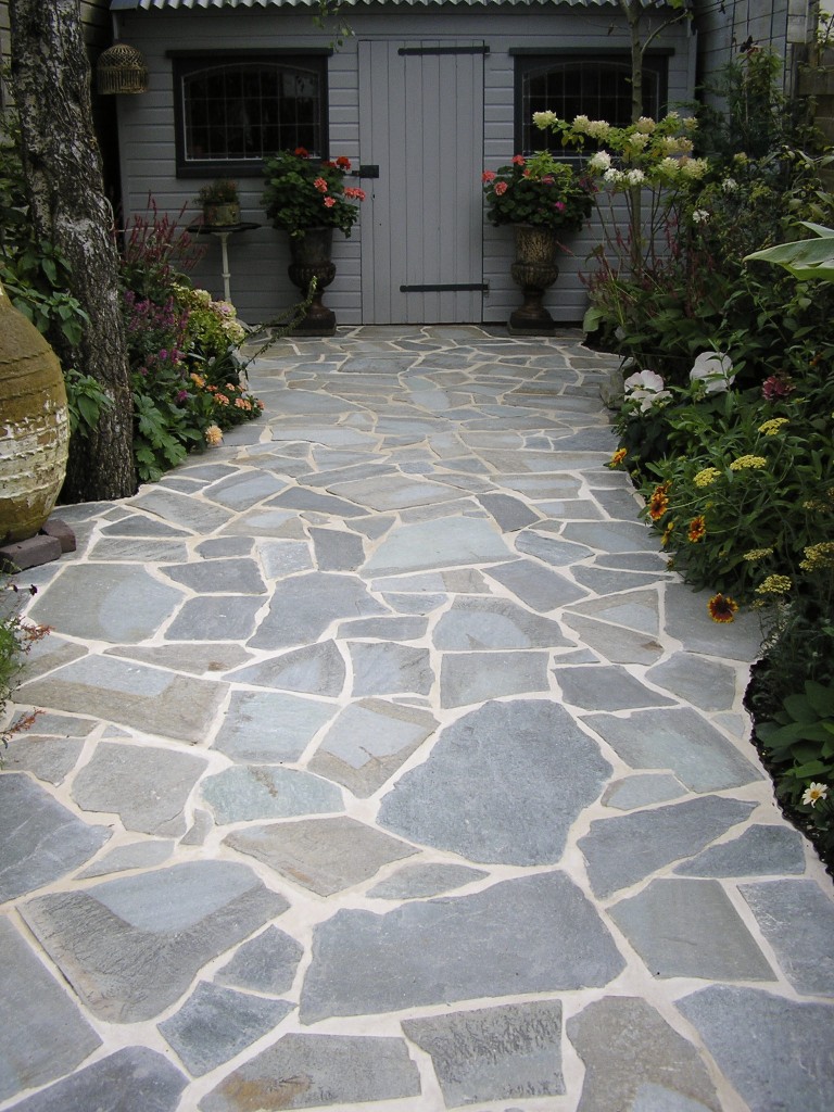 bereiden Grazen Ontslag Flagstones leggen of laten leggen? — AMC Natural Stones