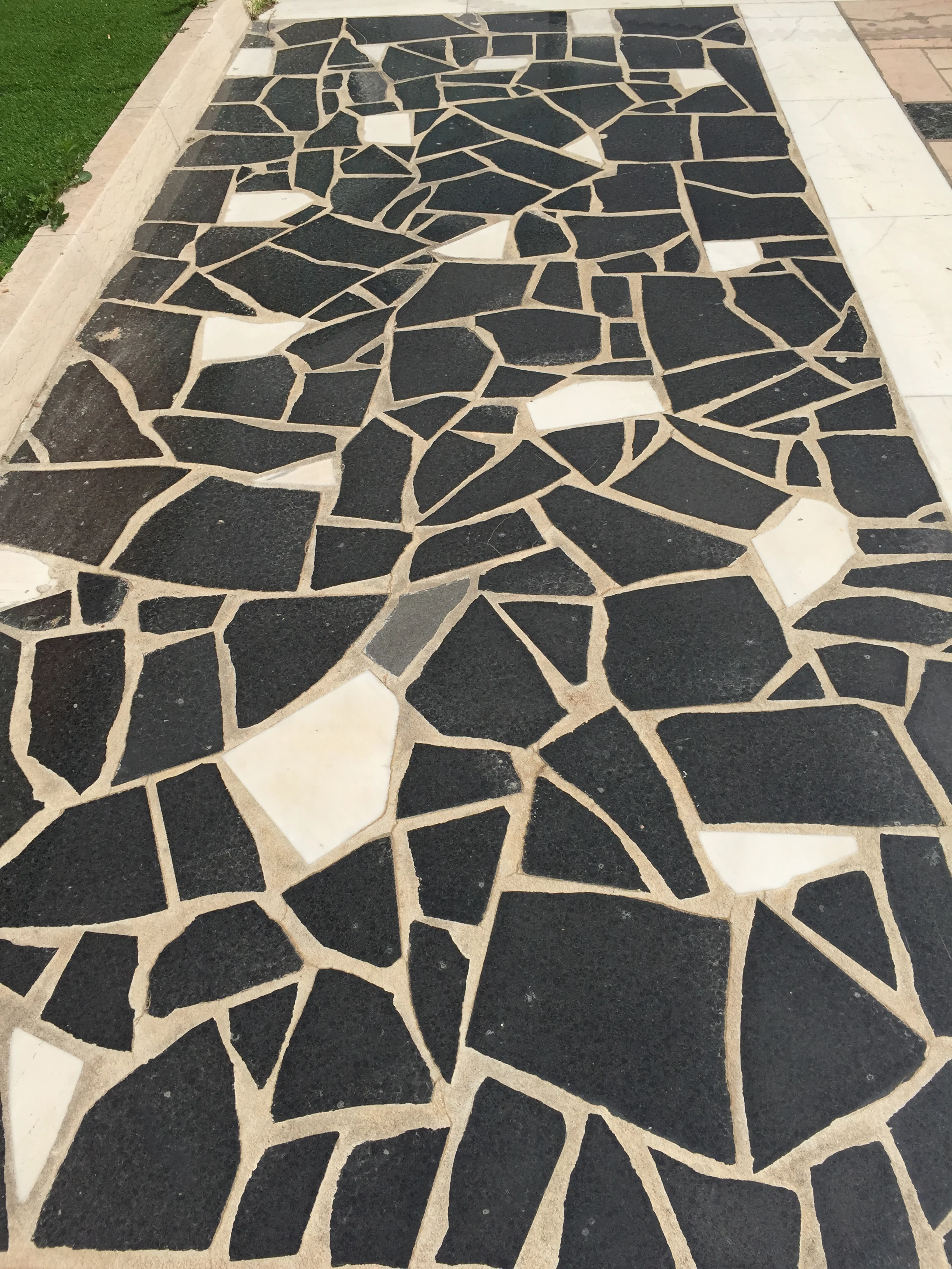 Zwart graniet en wit marmer flagstones