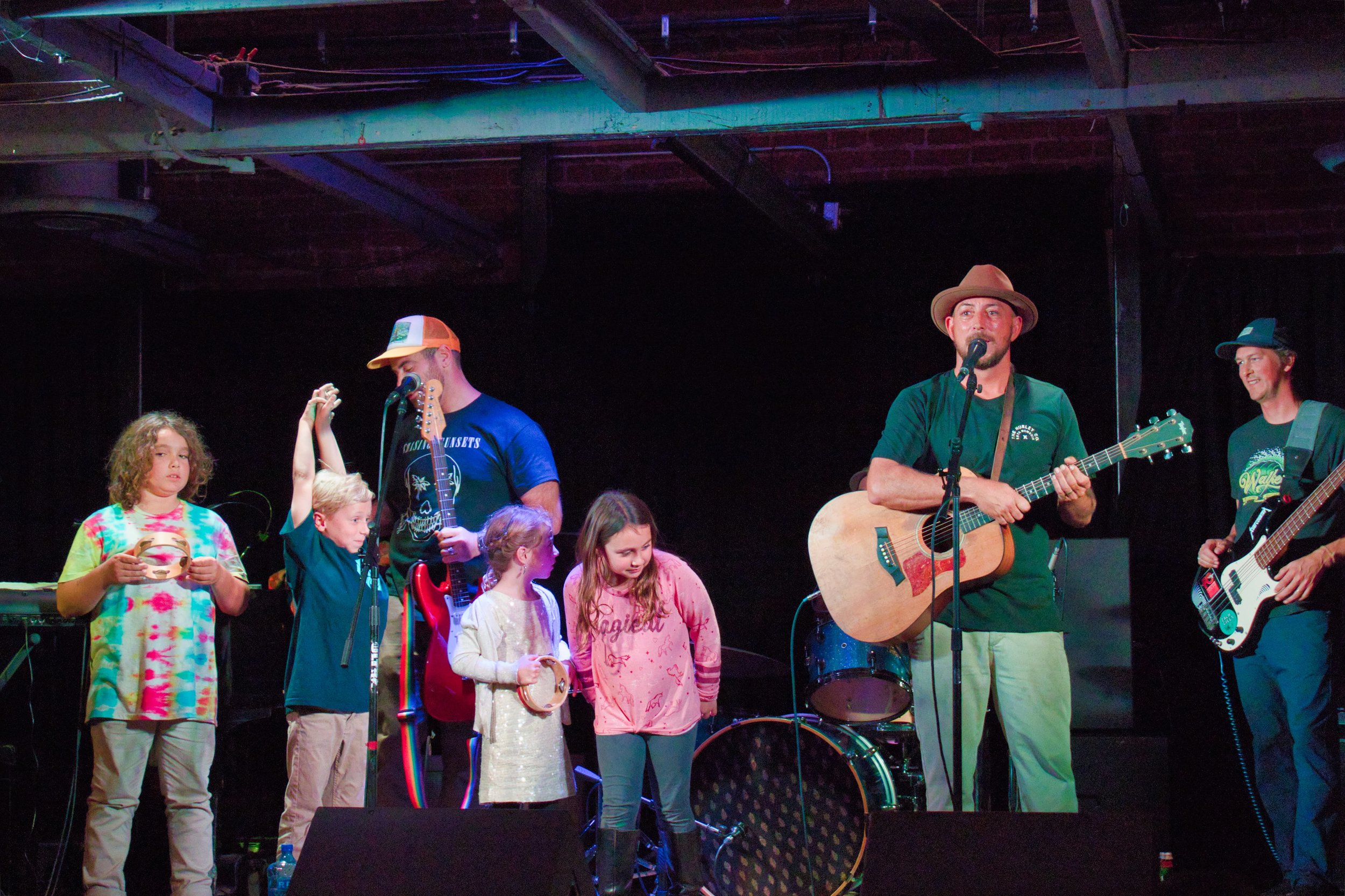 Chris Keet of Keet & The Casto’s gets the kids on stage for a song about keeping the ocean clean