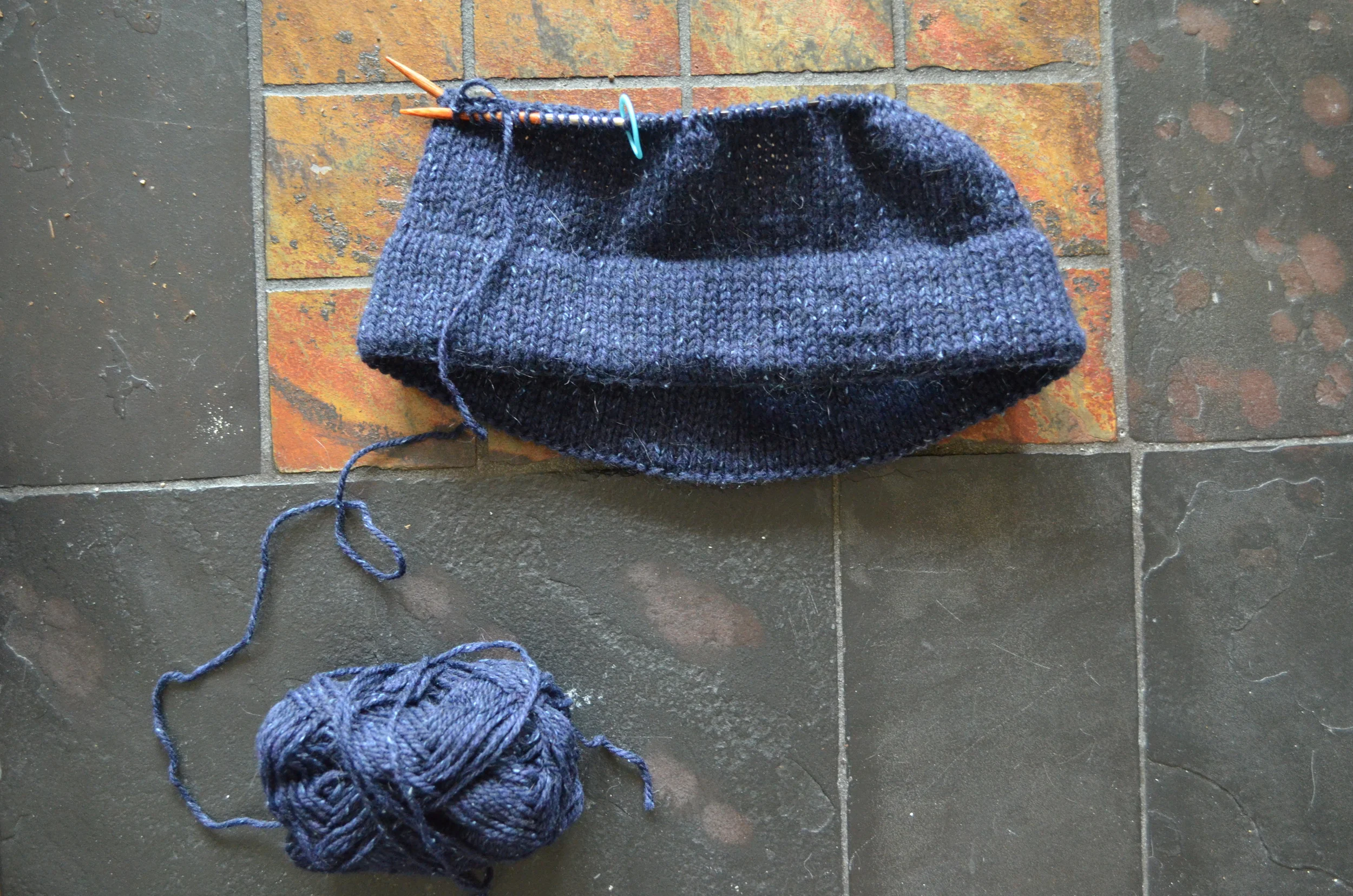 Men's Hat on the Needles