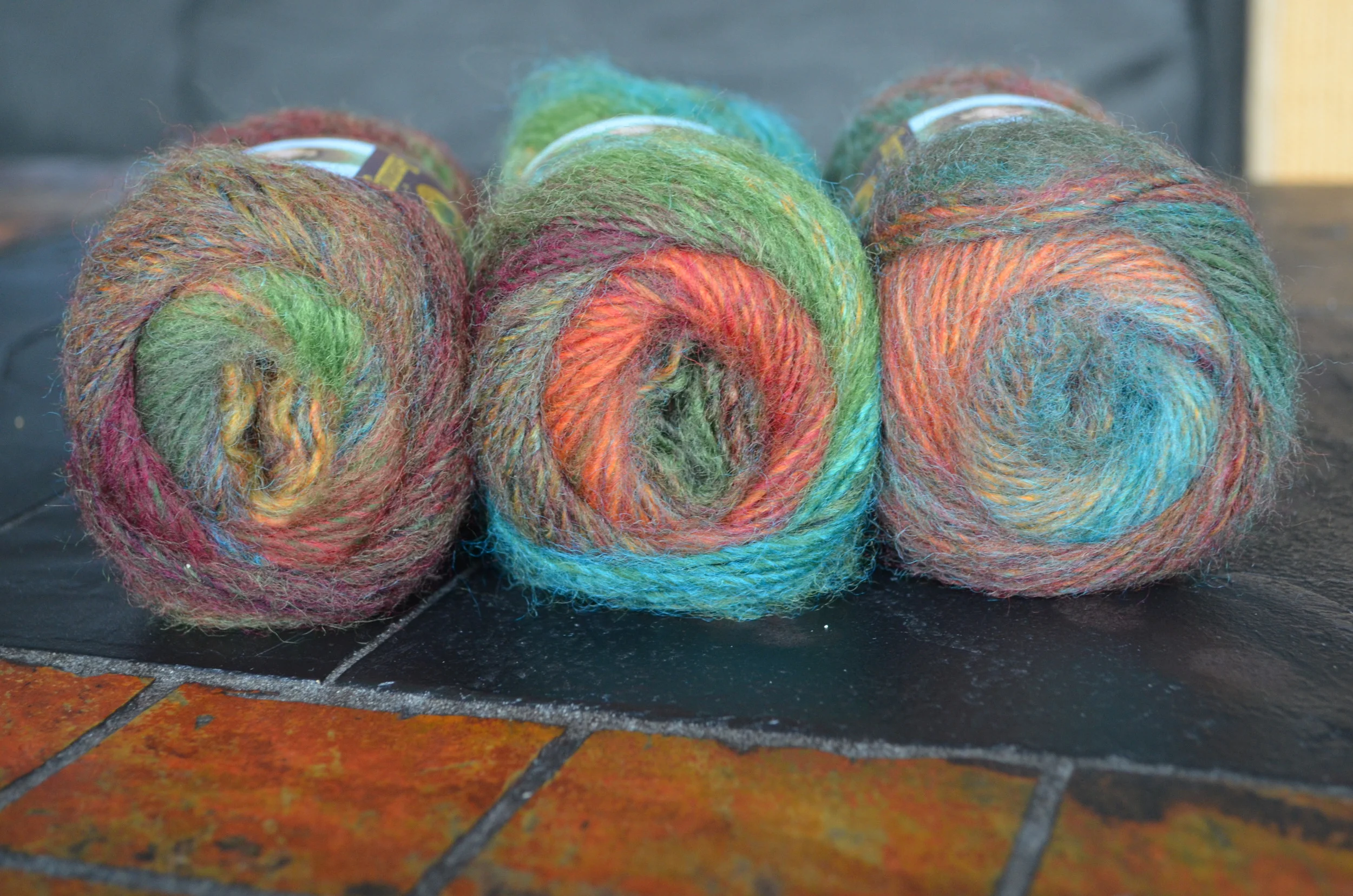 Lion Brand Yarns Amazing in Arcadia
