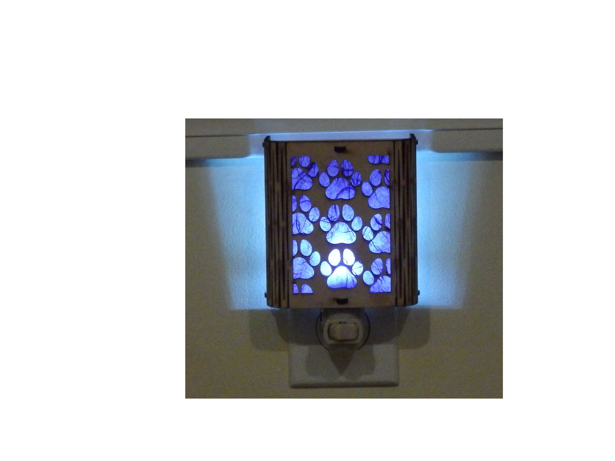 Vermont lamp paw print 2.JPG