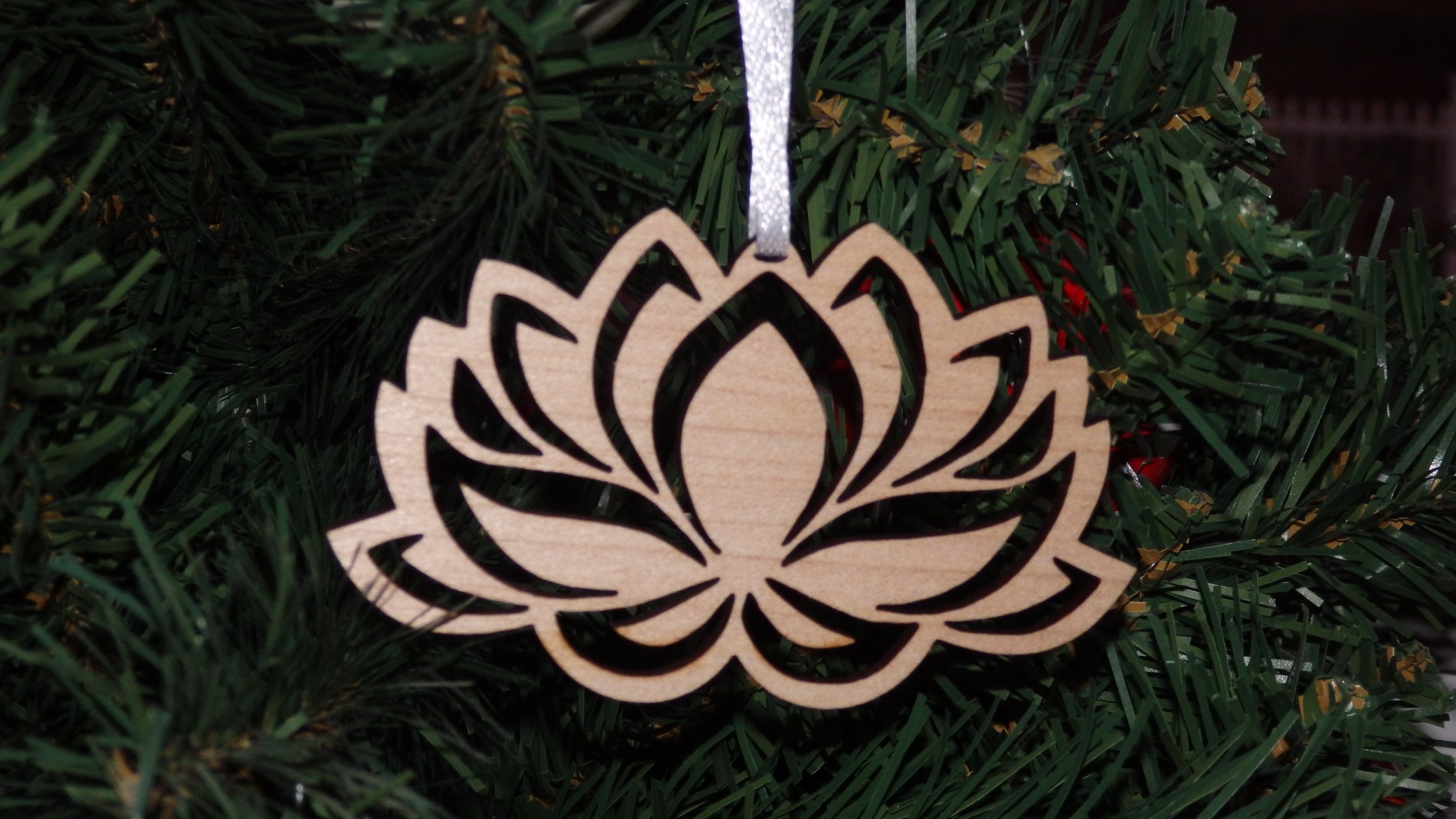 Simple Lotus Ornament