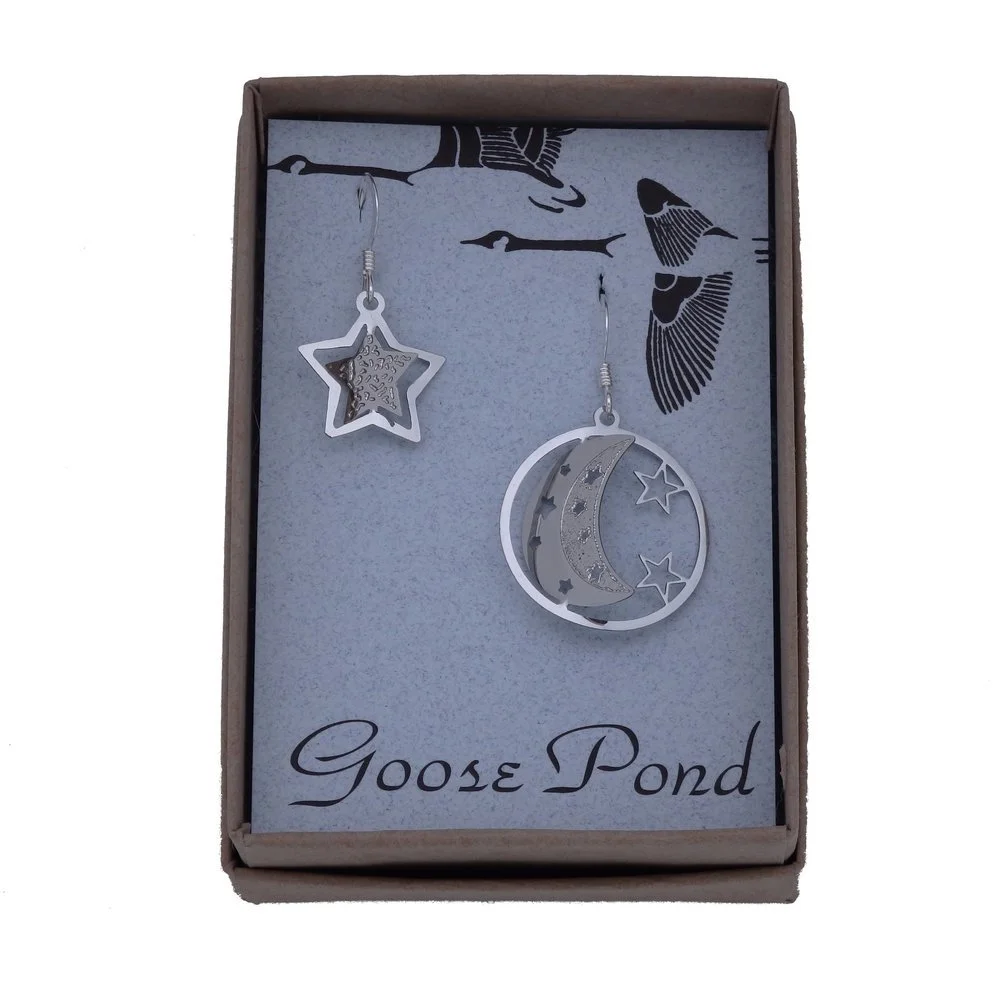 Star and Moon Mismatched Dangle Earrings