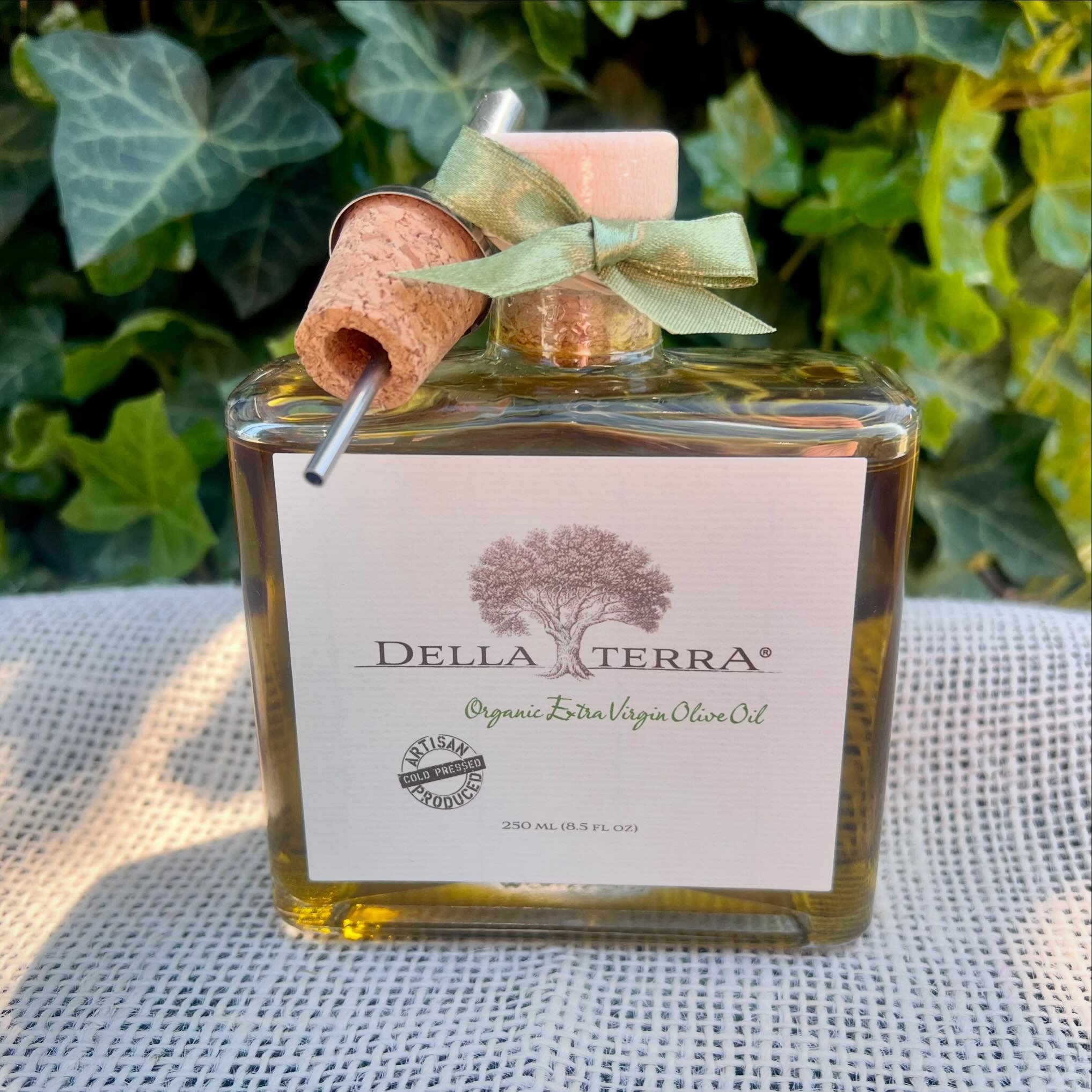 🫒 Sometimes I reach out to our neighbors in California and Washington and bend my &ldquo;Oregon made only&rdquo; rules because a product is just too good. Look at this gorgeous bottle of organic Extra Virgin Olive Oil from Woman Owned Della Terra Oi